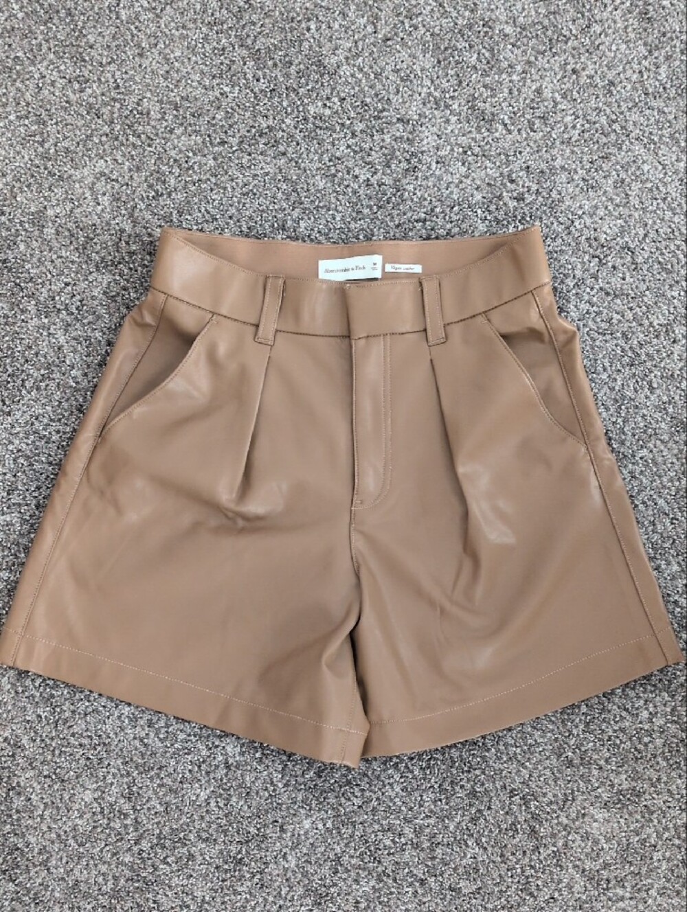 Abercrombie & Fitch Women's Tan Vegan Leather Pleated Shorts - Picture 2 of 11
